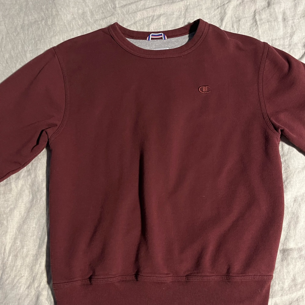 Champion crew neck size Medium